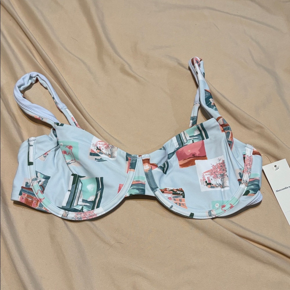 Abercrombie & Fitch Patterned Bikini Top